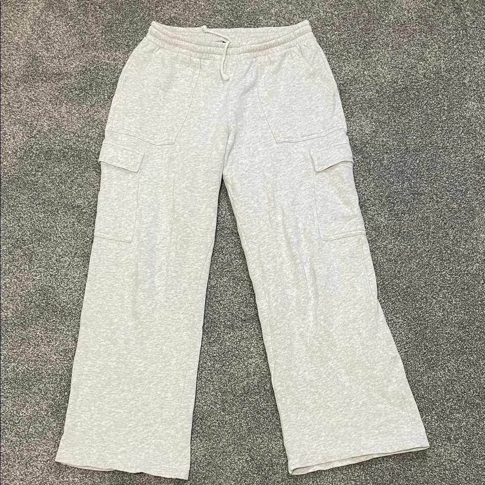 Old Navy Light Heather Gray Cargo Sweatpants - Small